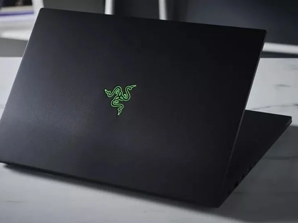 RAZER BLADE 17 2021