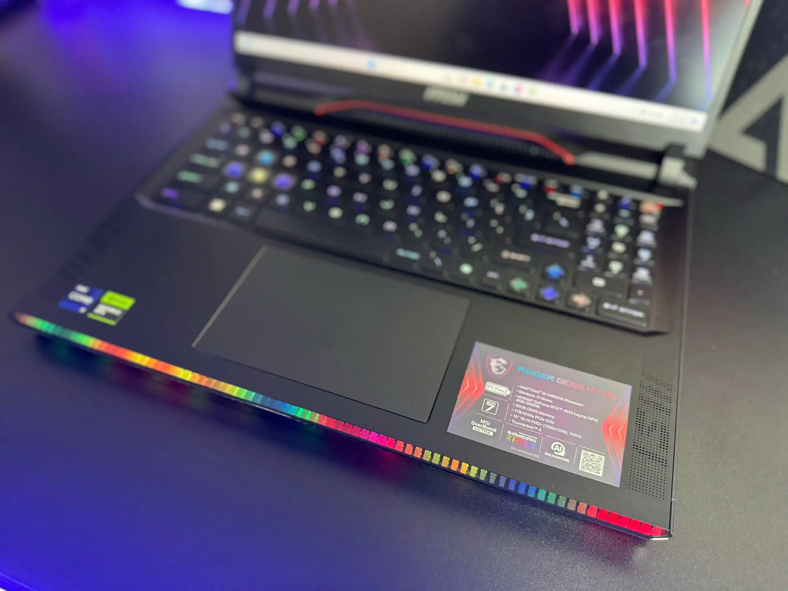 MSI GE68HX 2023_New Seal