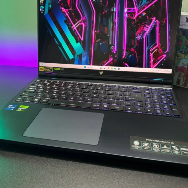 Predator Helios 18 2023_New Outlet