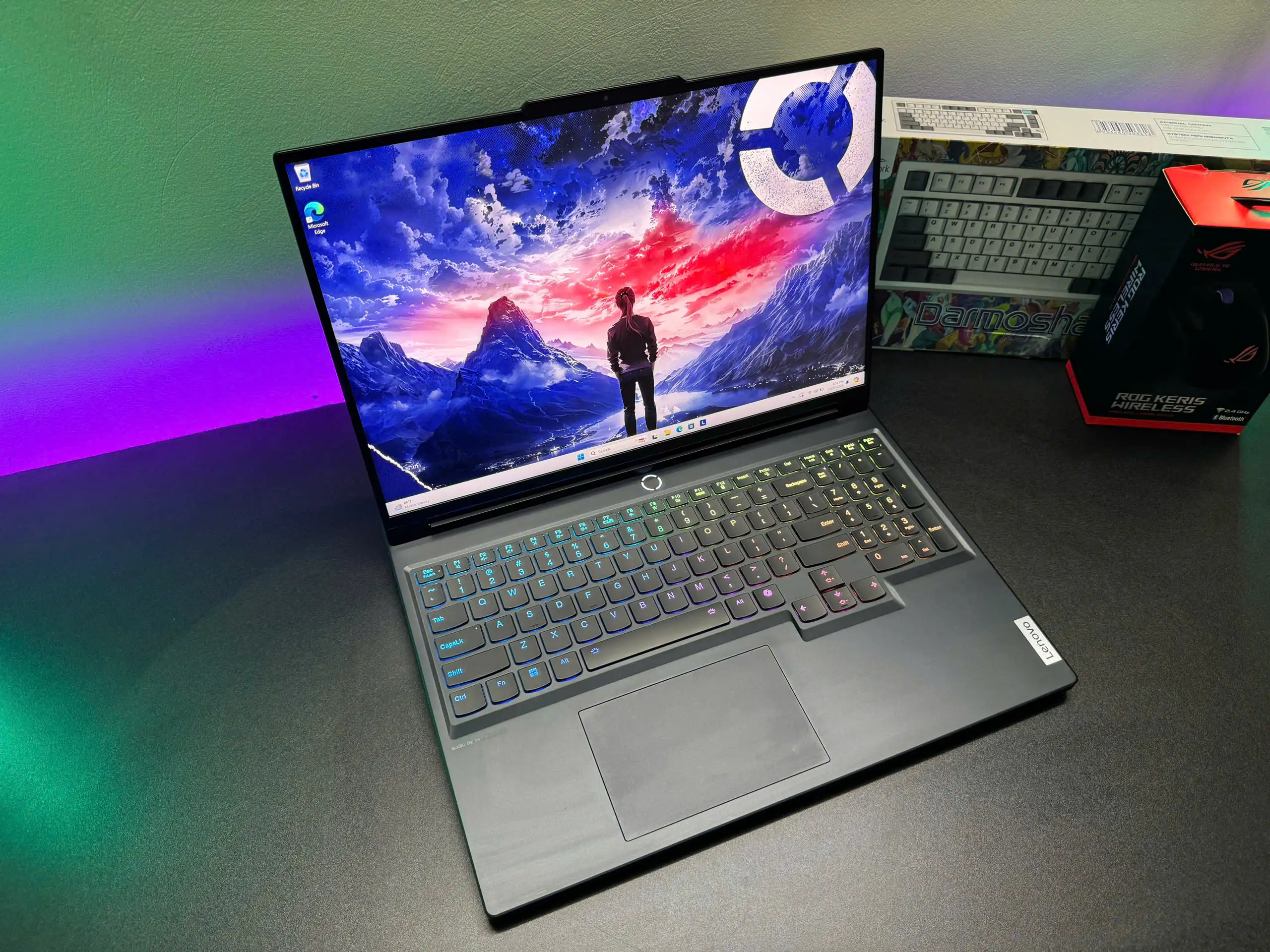 Legion slim 7 2023 ( White)_NewOpenbox