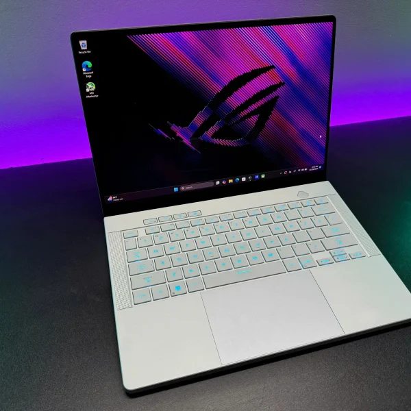 ZEPHYRUS G14 2024_LIKE NEW_R8 8945HS 4060 3K 120HZ 32GB 1TB (Sao chép)