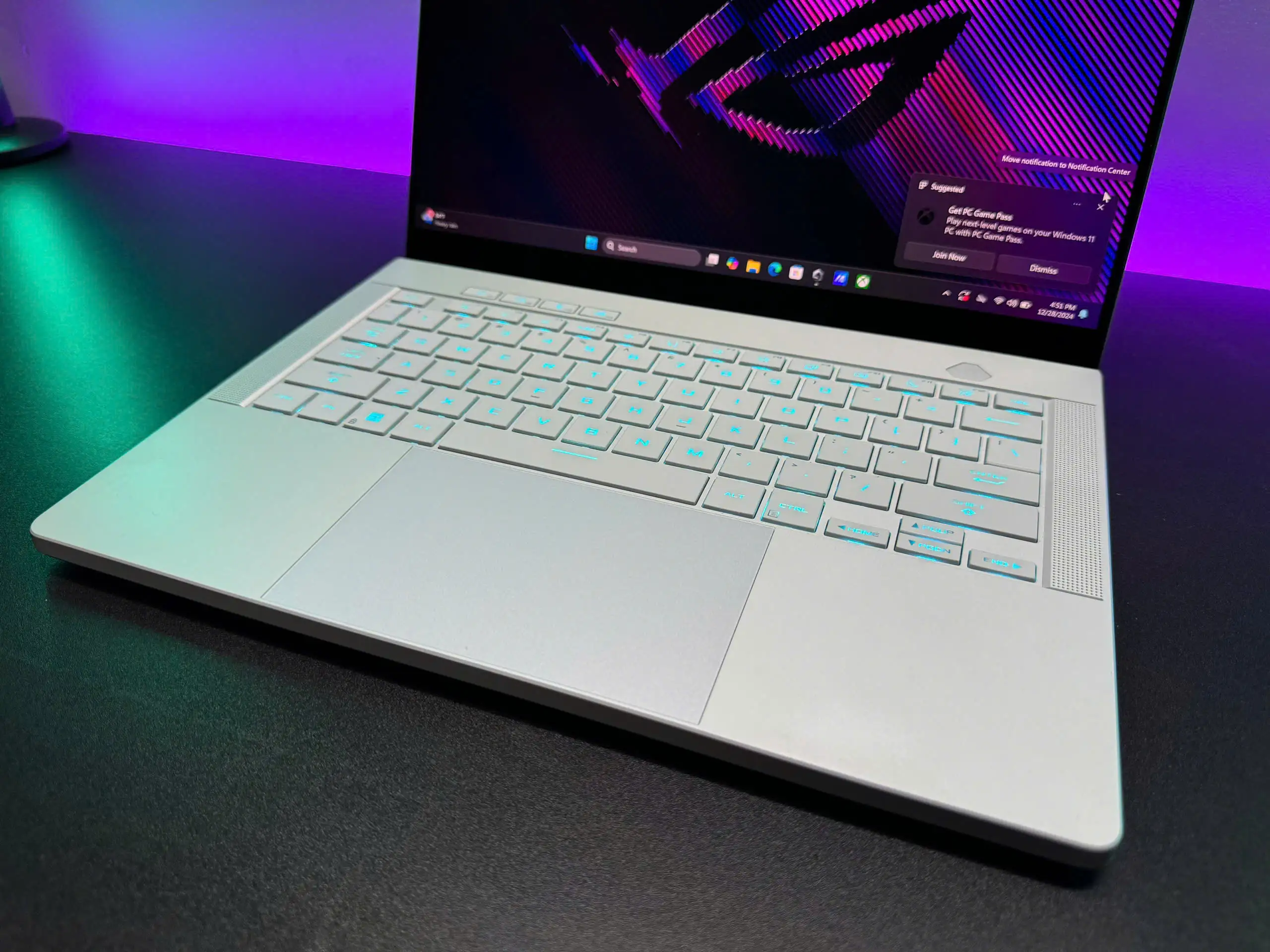 ZEPHYRUS G14 2024_LIKE NEW_R8 8945HS 4060 3K 120HZ 32GB 1TB (Sao chép)