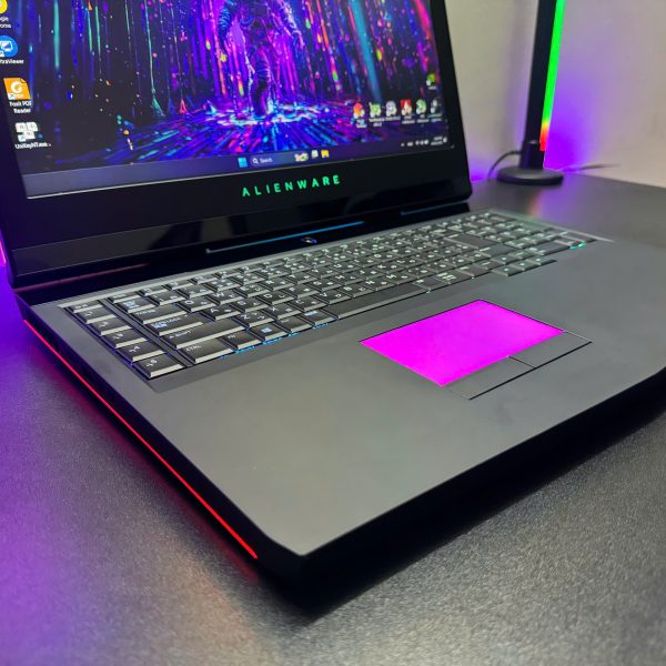 ALIENWARE M17R4_LIKE NEW_I7 6820HK 1070_8GB FHD 60HZ 32GB 512GB
