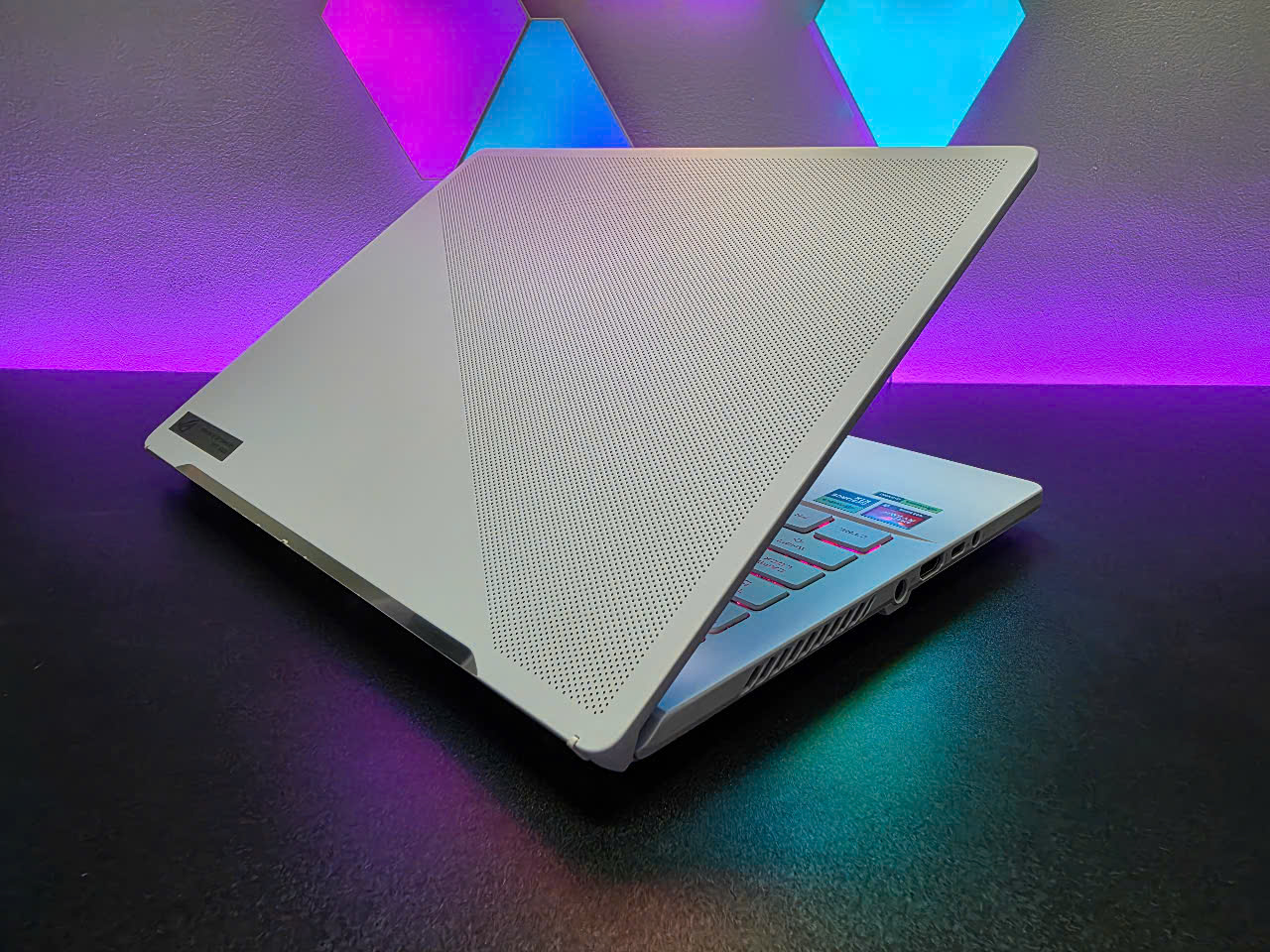 ZEPHYRUS G14 2023_LIKE NEW_R9 7940HS 4060 2K 165HZ 16GB 512GB