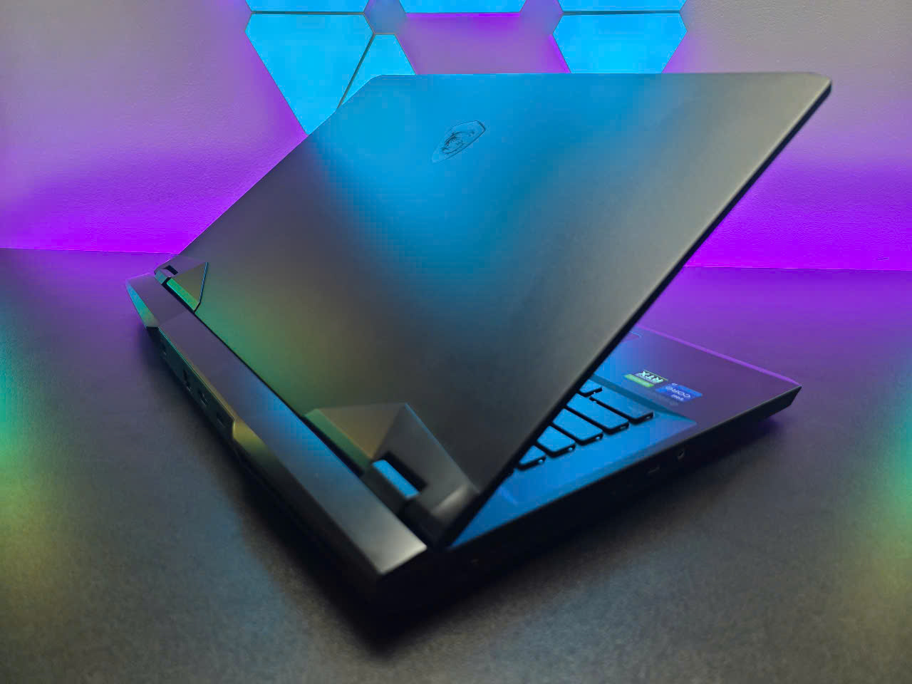 MSI GP76 2022_LIKE NEW_I7 12700H 3070TI 300HZ 32GB 1TB