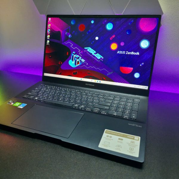 ZENBOOK PRO 17 2022_LIKE NEW_R7 6800H 3050 60HZ 16GB 512GB